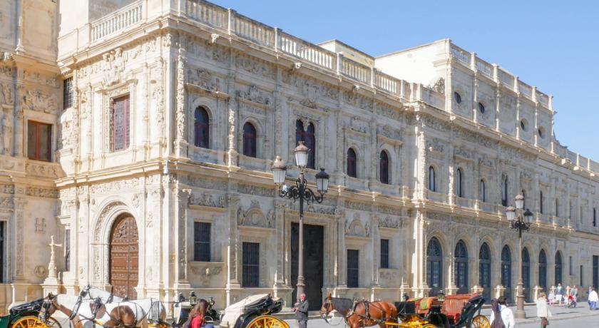Casa Palacio El Condestable De * Sewilla